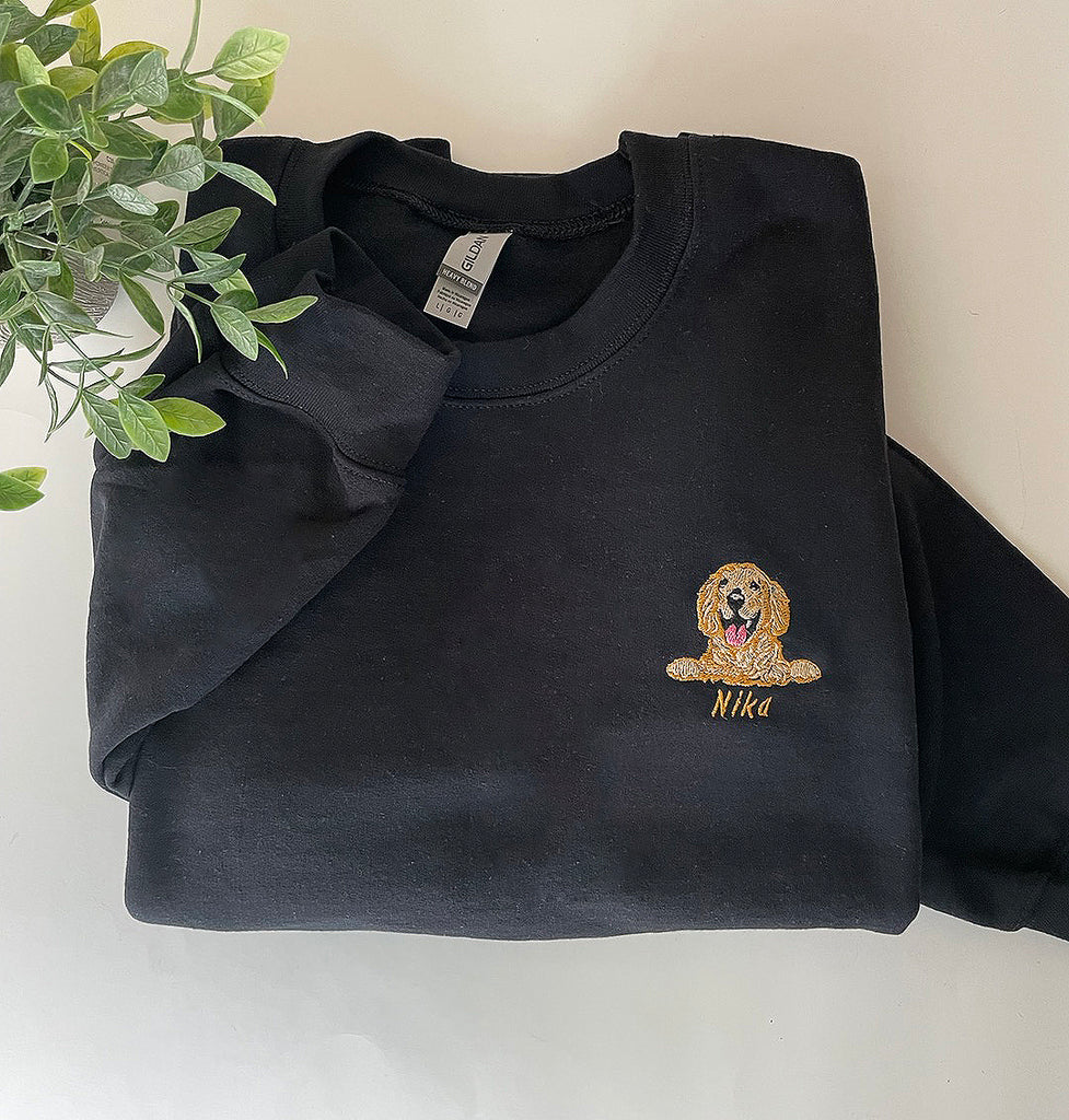 Embroidered Golden Retriever Sweatshirt-Crewneck/Dog Mom/Dog Lover Gift