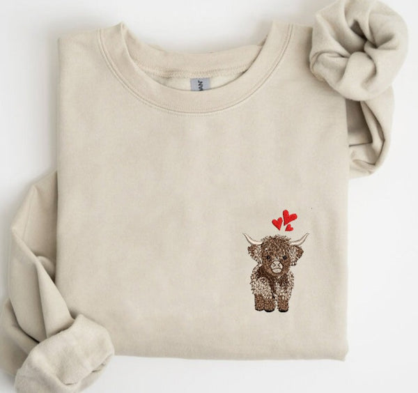 Embroidered Cute Highland Cow Sweatshirt-Crewneck/Cow Lover Gift/Christmas Gift/High Land Cow Lover