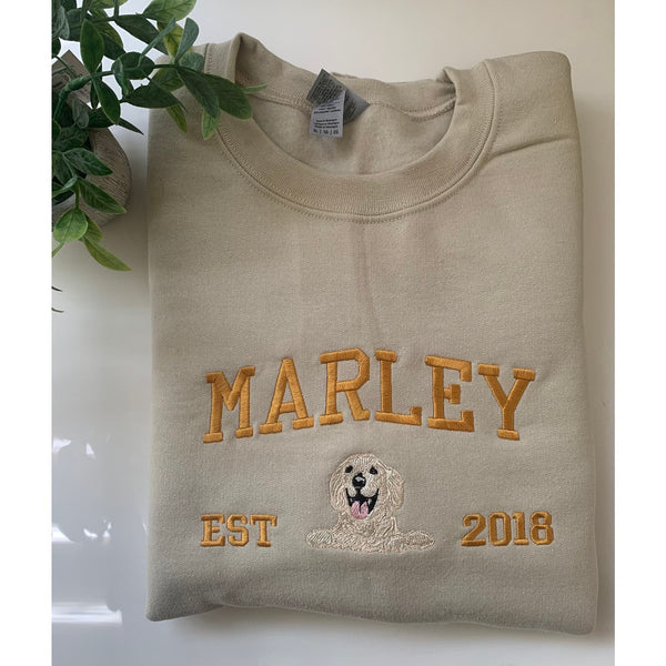 Personalized Embroidery English Golden Retriever Sweatshirts/Crewneck, Dog Lover Gift, English retriever gift,Dog Mom Embroidery Sweatshirts